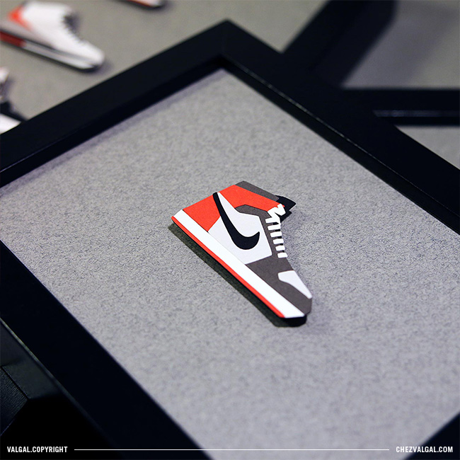Sneakers Papercut